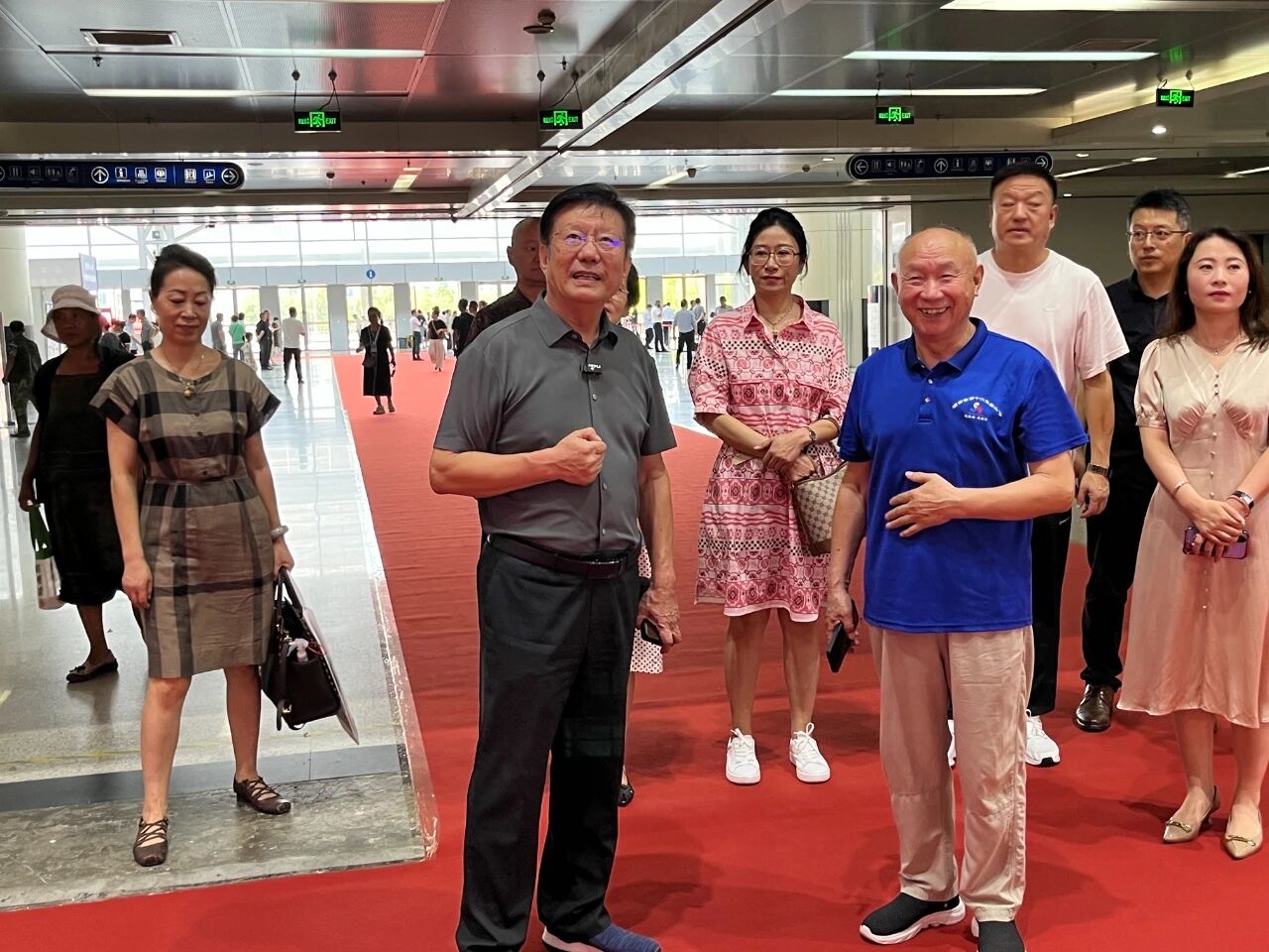 开幕6.jpg 开幕6.jpg