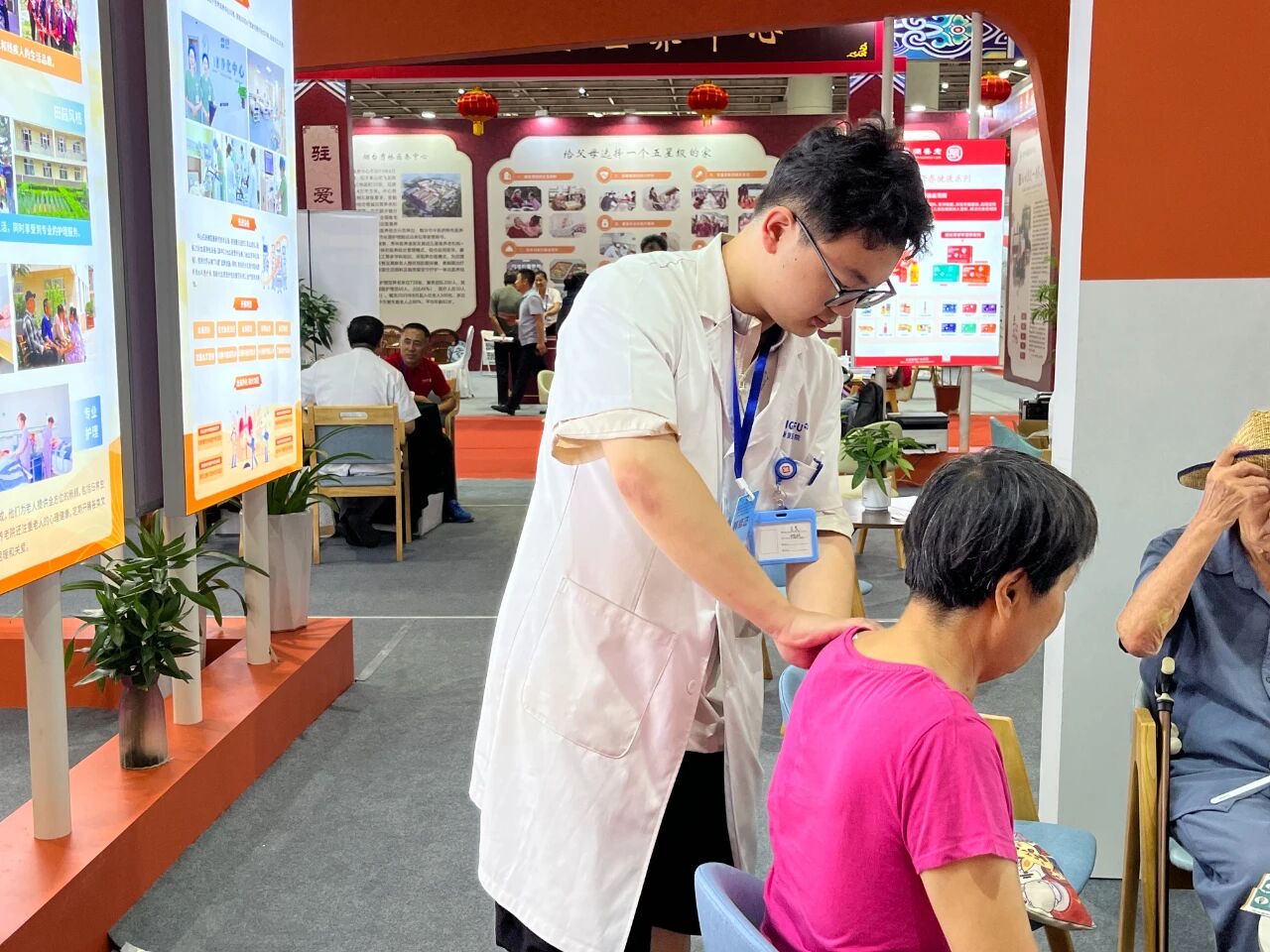 开幕15.jpg 开幕15.jpg